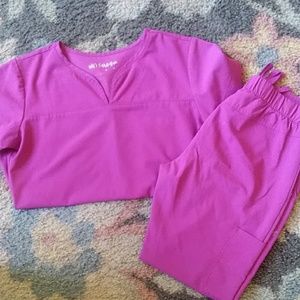 Greys anatomy signature scrub set